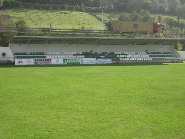 Estadio Municipal de Fumea Stadion