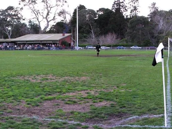 Kevin Bartlett Reserve Stadion
