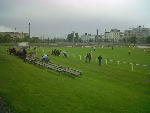 Ostbahn-XI-Platz Stadion