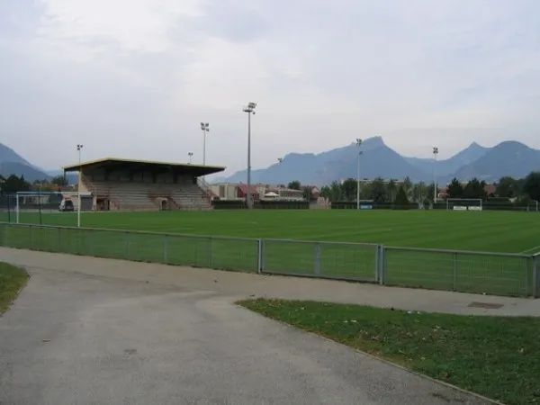Stade Eugène Thénard Stadion